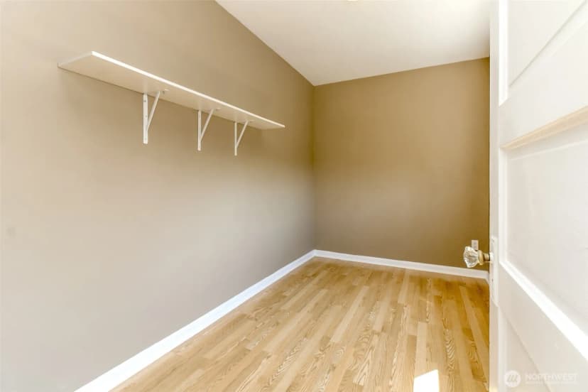 Property photo for 611 N Junett Street N, Tacoma photo 24