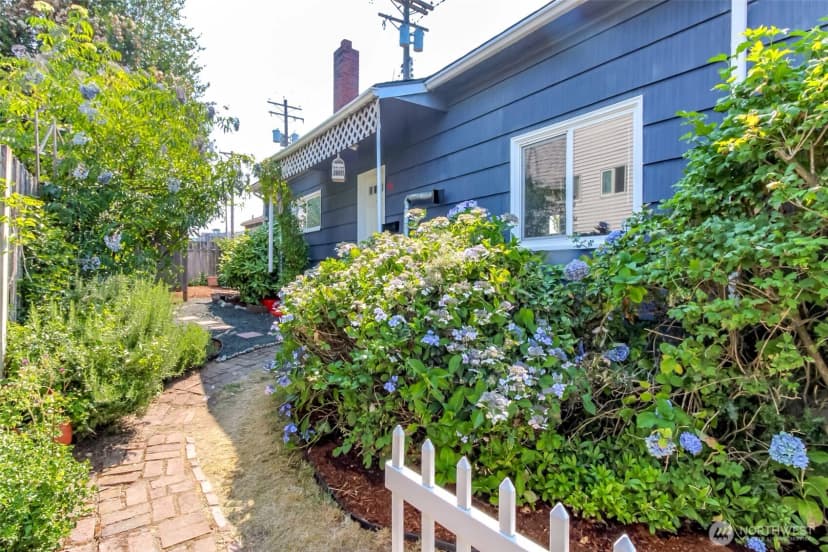 Property photo for 611 N Junett Street N, Tacoma photo 11