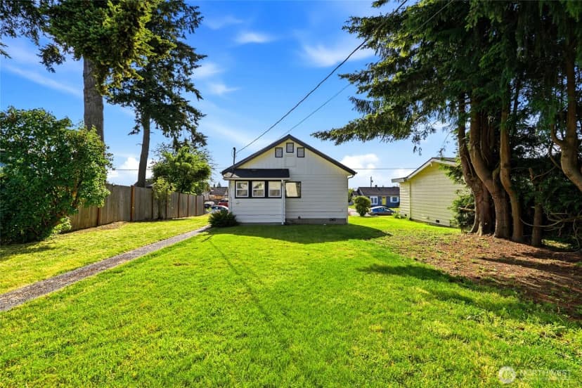 Property photo for 1608 Cedar Street, Everett photo 21