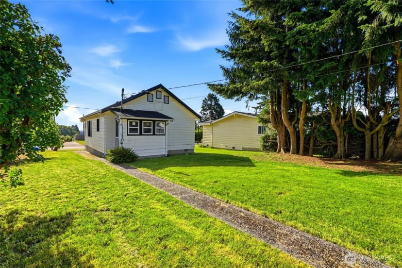 Property photo for 1608 Cedar Street, Everett photo 20