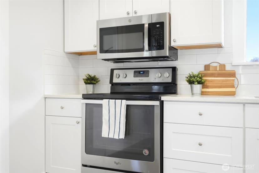 Property photo for 1608 Cedar Street, Everett photo 8
