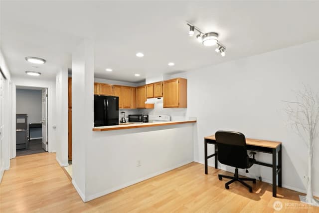 Property photo for 22810 30th Avenue S #b302, Des Moines photo 5