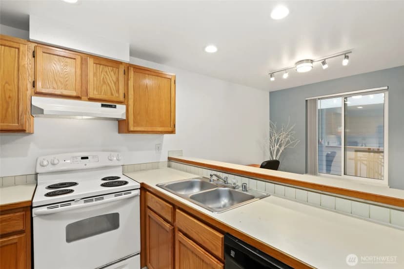 Property photo for 22810 30th Avenue S #b302, Des Moines photo 7