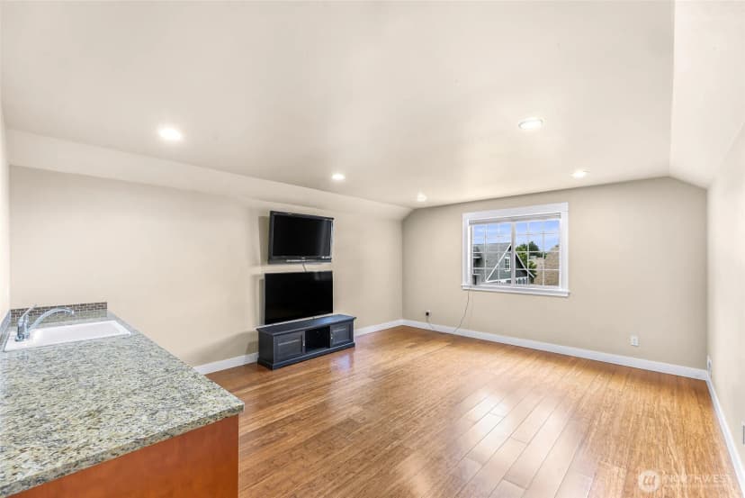 Property photo for 2165 Littlefield Court, Lynden photo 32