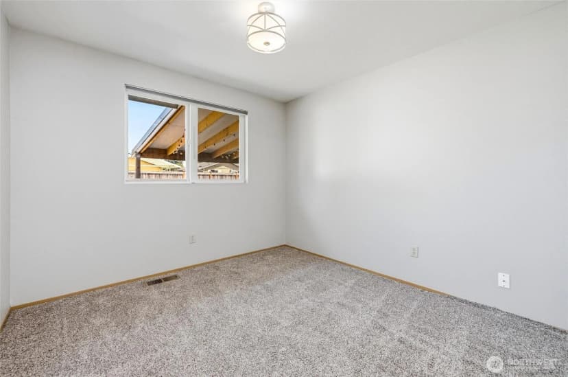 Property photo for 1215 E Gilkey Road, Burlington photo 21