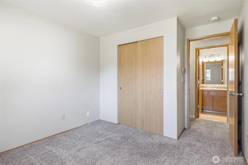Property photo for 1215 E Gilkey Road, Burlington photo 19
