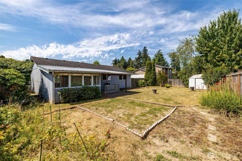 Property photo for 1215 E Gilkey Road, Burlington photo 25