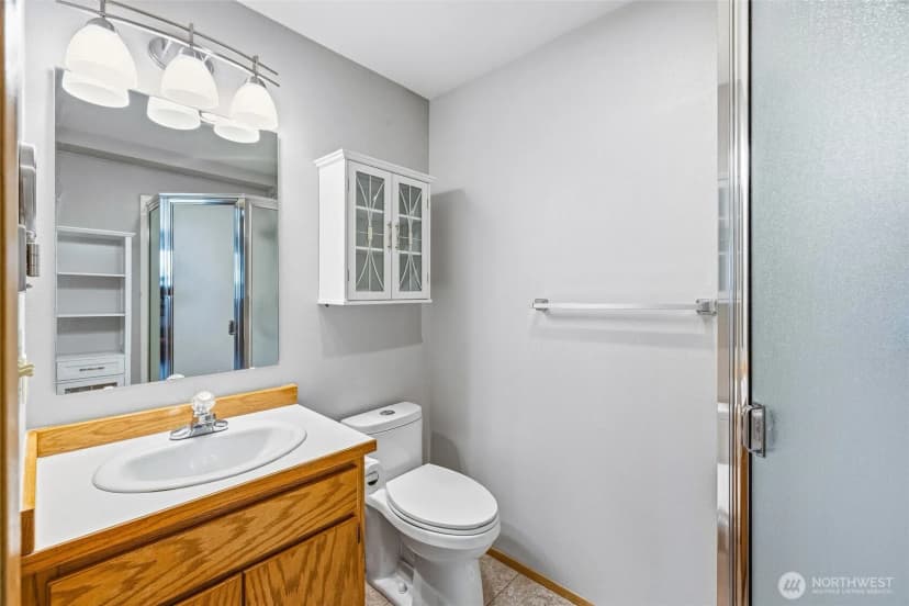 Property photo for 1215 E Gilkey Road, Burlington photo 20