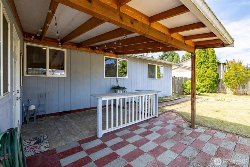 Property photo for 1215 E Gilkey Road, Burlington photo 24