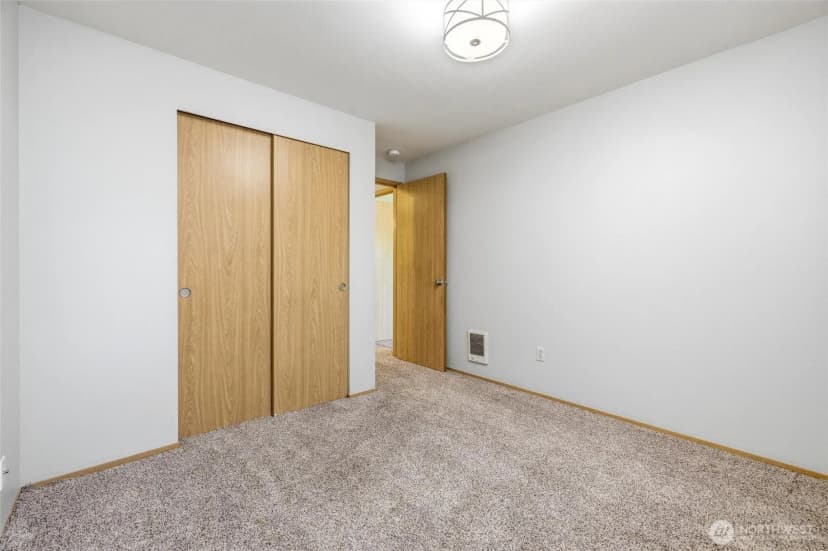 Property photo for 1215 E Gilkey Road, Burlington photo 18