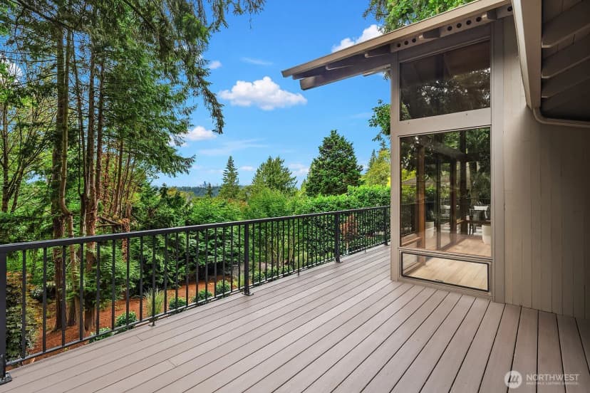 Property photo for 6750 W Mercer Way, Mercer Island photo 25