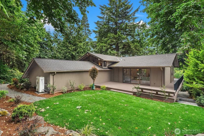 Property photo for 6750 W Mercer Way, Mercer Island photo 18