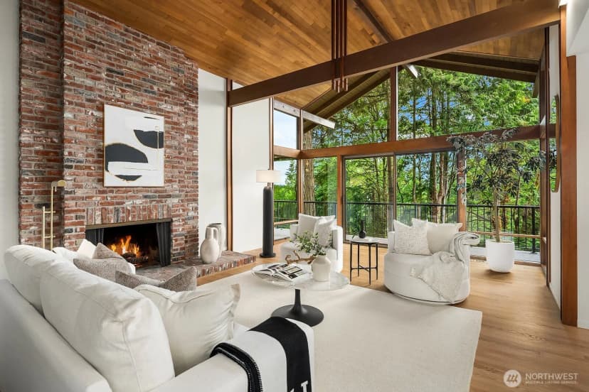 Property photo for 6750 W Mercer Way, Mercer Island photo 3