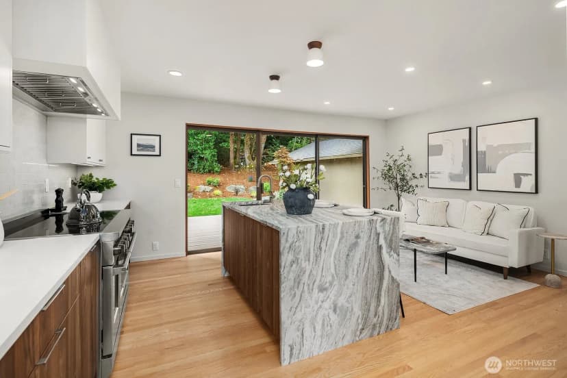 Property photo for 6750 W Mercer Way, Mercer Island photo 13