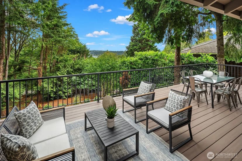 Property photo for 6750 W Mercer Way, Mercer Island photo 9