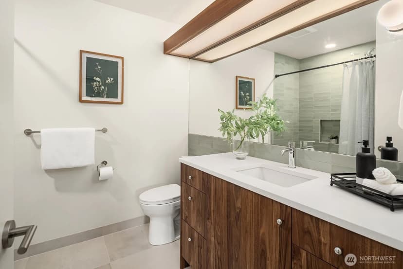 Property photo for 6750 W Mercer Way, Mercer Island photo 36