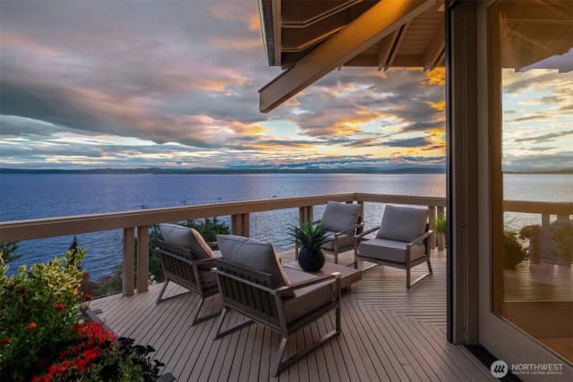 Property photo for 4604 W Raye Street, Seattle photo 4