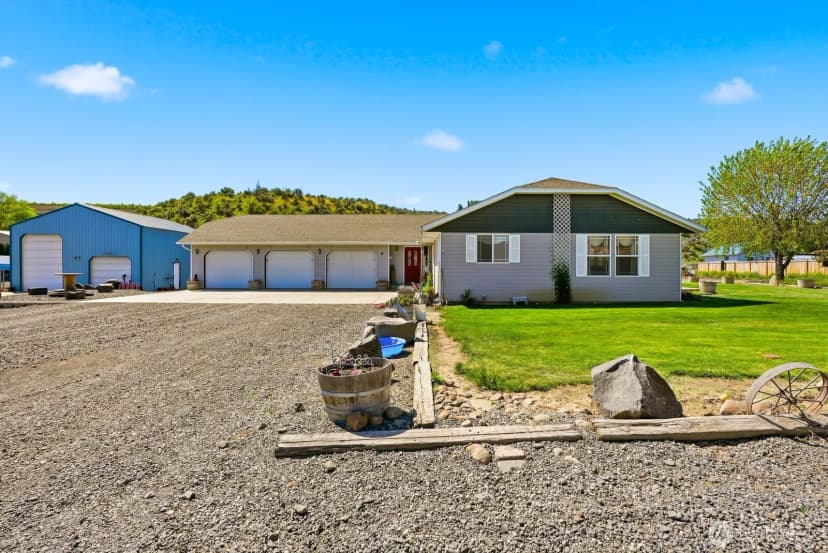 Property photo for 15180 Cottonwood Canyon Road, Yakima photo 3