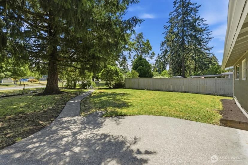 Property photo for 11407 Farwest Drive Sw, Lakewood photo 22