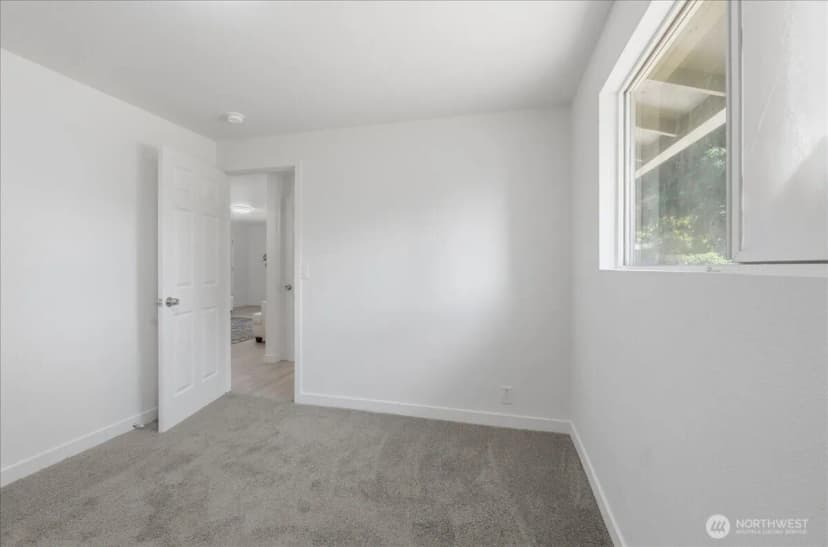 Property photo for 11407 Farwest Drive Sw, Lakewood photo 21