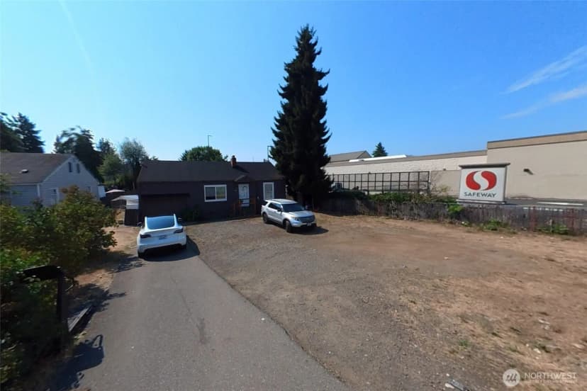 Property photo for 7009 Ne 181st Street, Kenmore