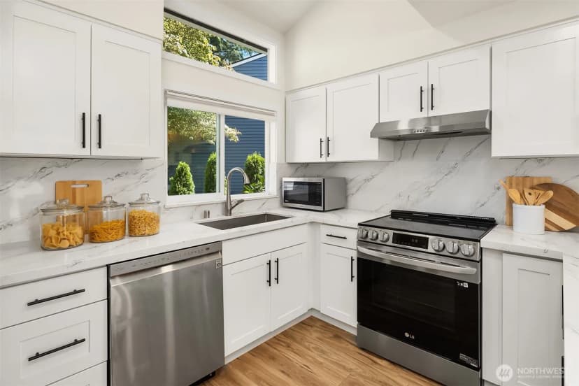 Property photo for 13216 Ne 139th Place, Kirkland photo 10