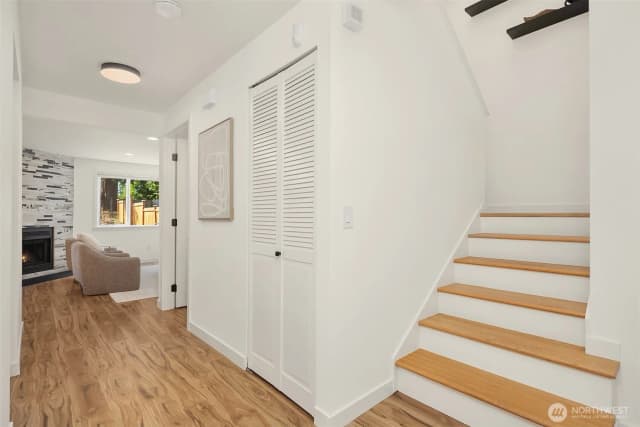 Property photo for 13216 Ne 139th Place, Kirkland photo 3
