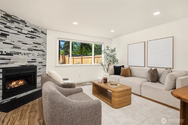 Property photo for 13216 Ne 139th Place, Kirkland photo 5