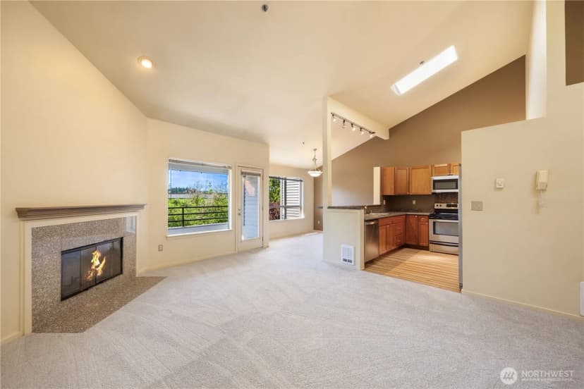 Property photo for 3540 Lake Washington Boulevard Se #210, Bellevue photo 2