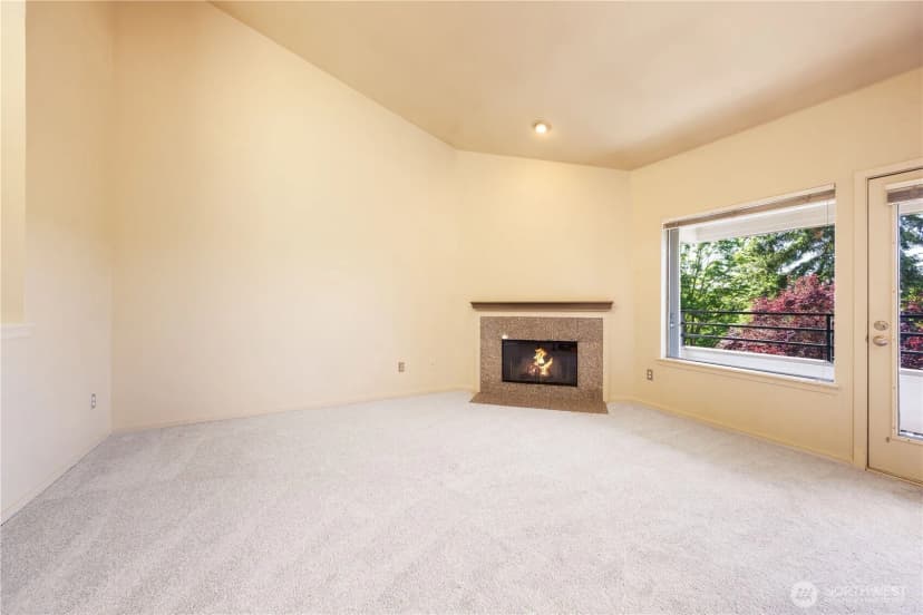Property photo for 3540 Lake Washington Boulevard Se #210, Bellevue photo 5