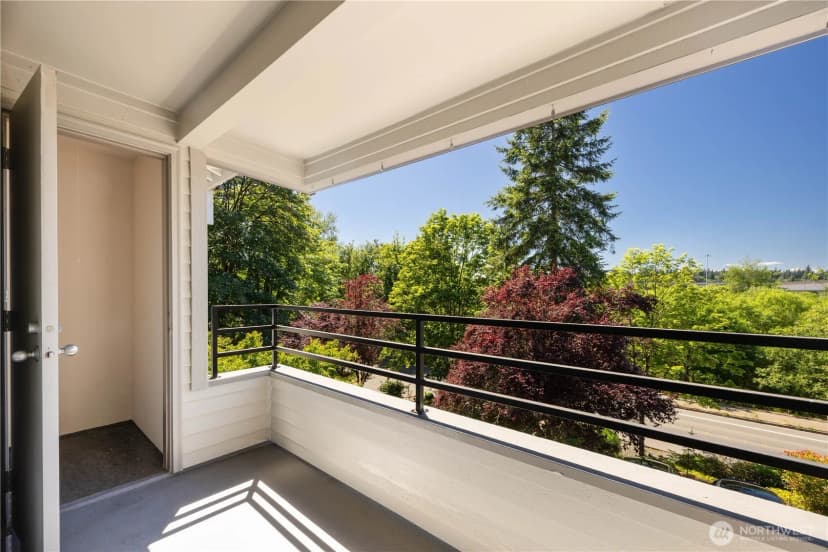 Property photo for 3540 Lake Washington Boulevard Se #210, Bellevue photo 18
