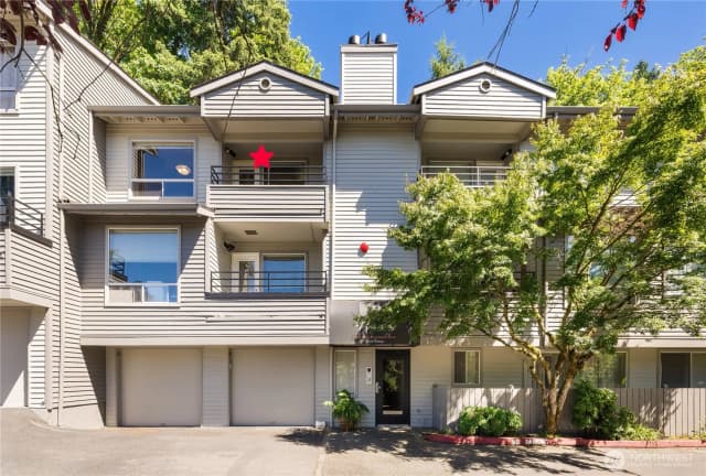 Property photo for 3540 Lake Washington Boulevard Se #210, Bellevue, WA 98006