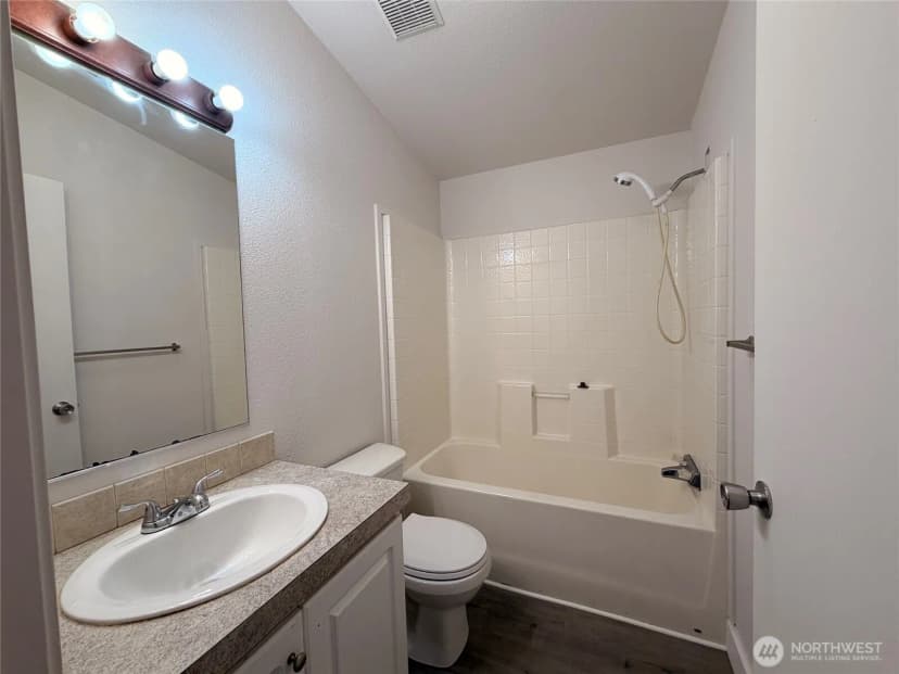 Property photo for 201 W Oakview Avenue #24, Centralia photo 11