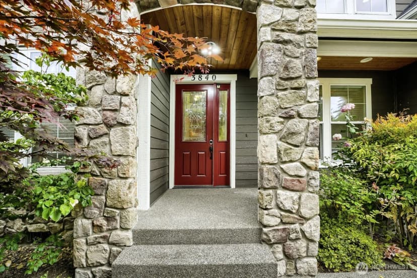 Property photo for 3840 Cameron Drive Ne, Lacey photo 4