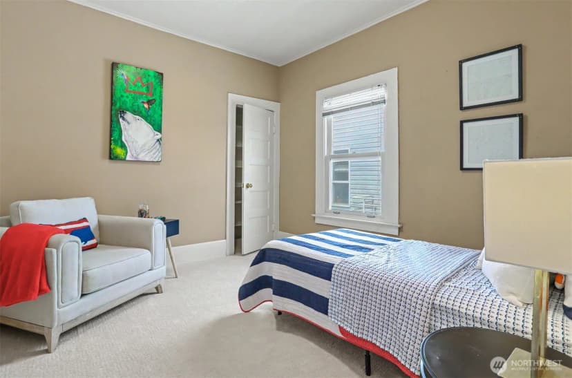 Property photo for 4317 Phinney Avenue N, Seattle photo 16