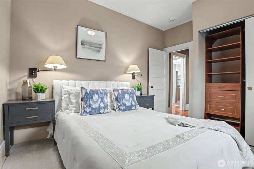 Property photo for 4317 Phinney Avenue N, Seattle photo 14