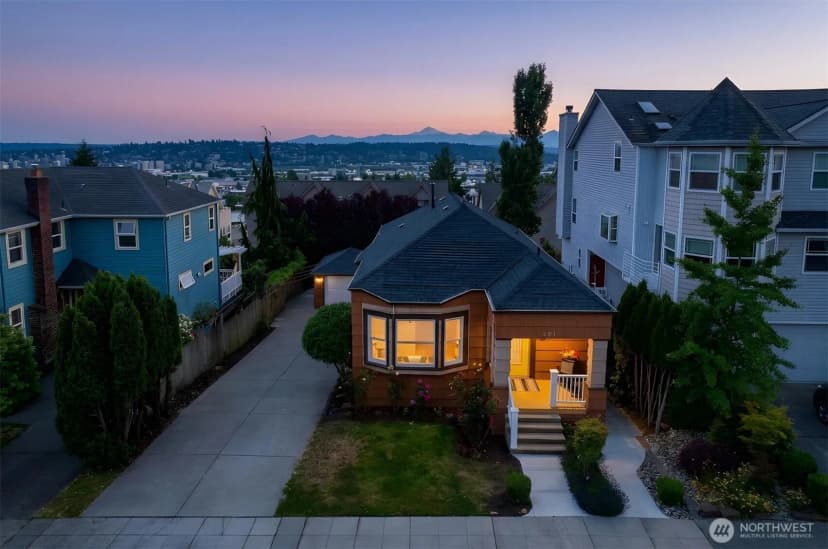 Property photo for 4317 Phinney Avenue N, Seattle photo 37
