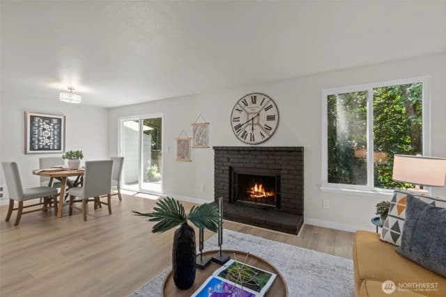 Property photo for 15628 8th Avenue Sw #c, Burien photo 5