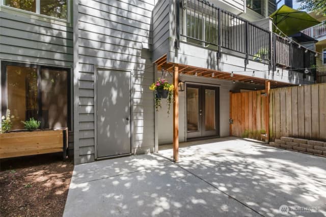 Property photo for 15628 8th Avenue Sw #c, Burien