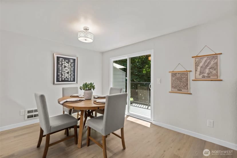 Property photo for 15628 8th Avenue Sw #c, Burien photo 6