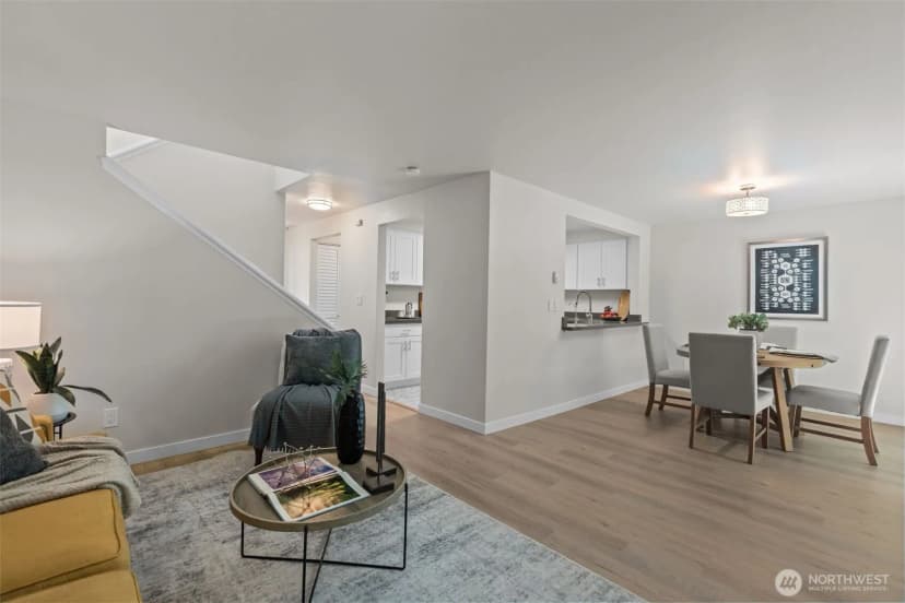 Property photo for 15628 8th Avenue Sw #c, Burien photo 4
