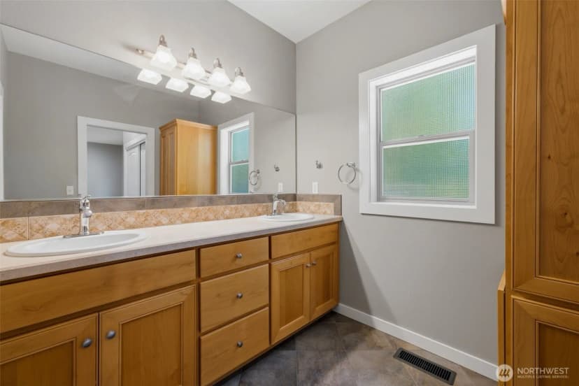 Property photo for 11417 Cedar Grove Street Nw, Gig Harbor photo 21