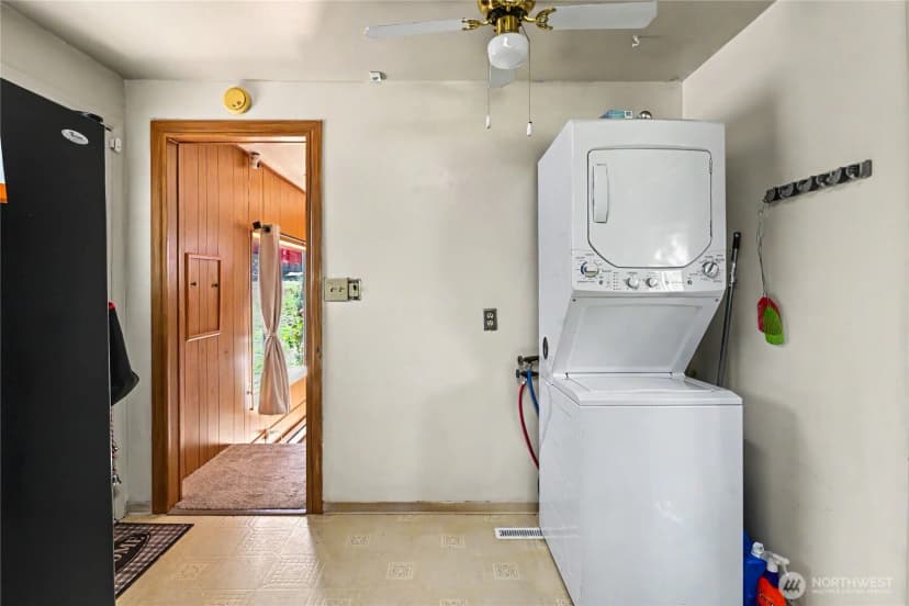 Property photo for 5669 Kitsap Way, Bremerton photo 21