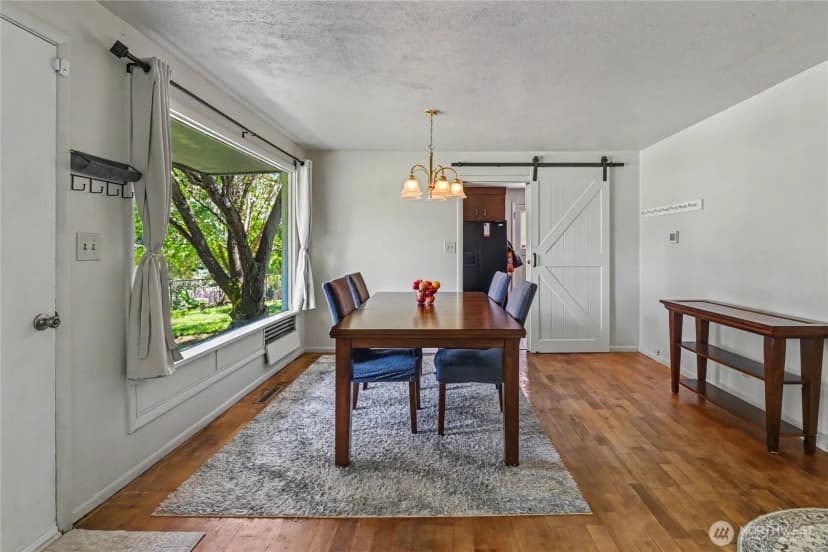 Property photo for 5669 Kitsap Way, Bremerton photo 6
