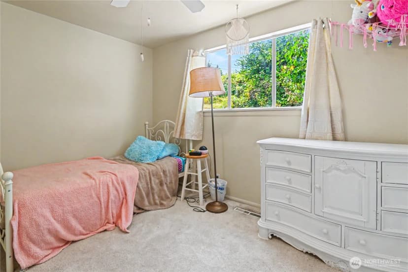 Property photo for 5669 Kitsap Way, Bremerton photo 20