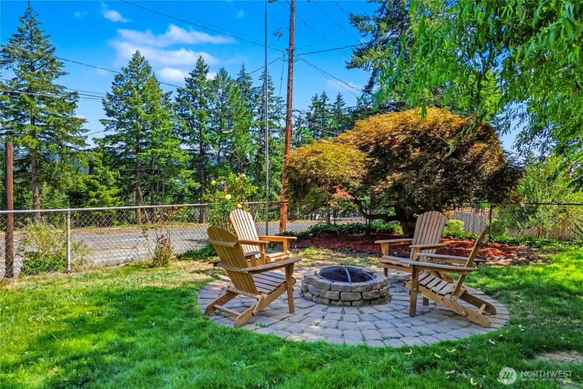 Property photo for 5669 Kitsap Way, Bremerton photo 3