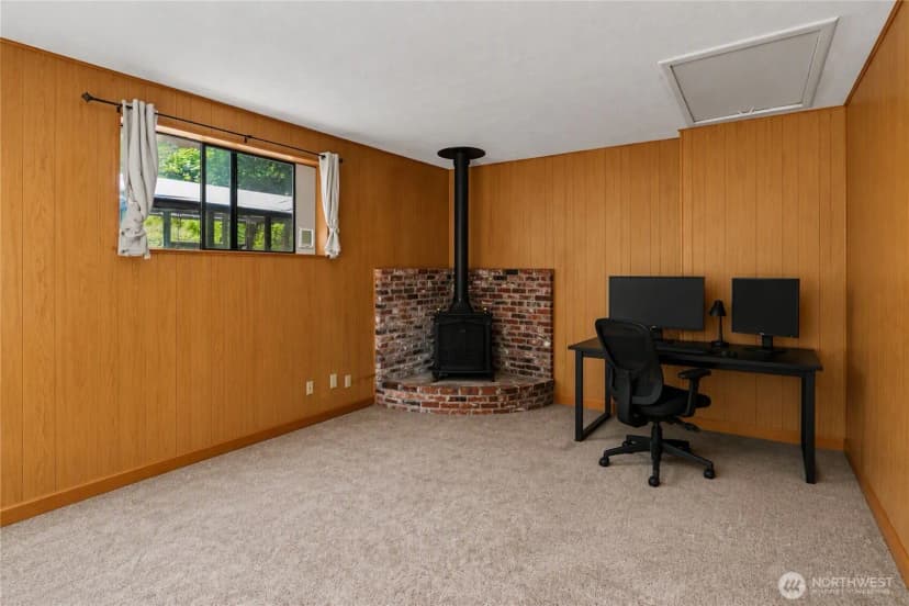 Property photo for 5669 Kitsap Way, Bremerton photo 24