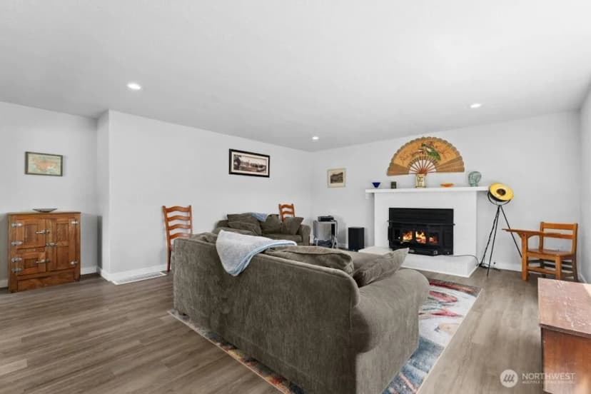 Property photo for 5305 64th St W, University Place photo 3