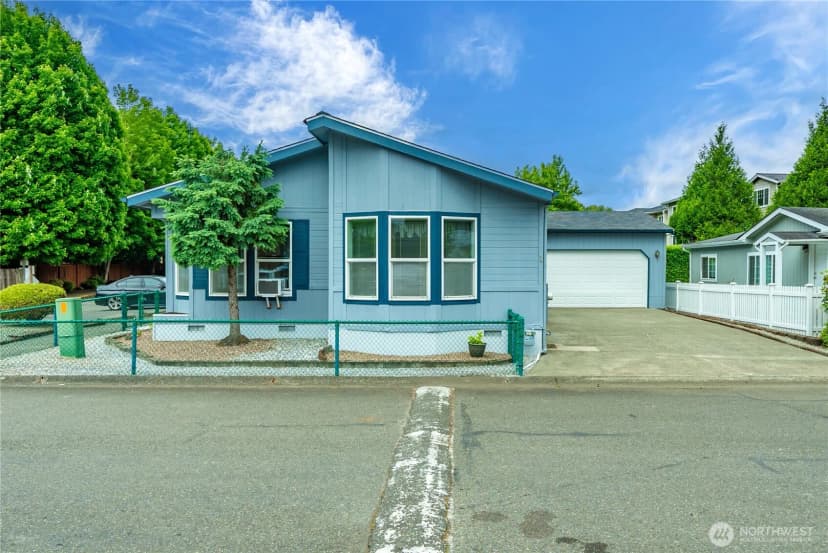 Property photo for 15400 Se 155th Place #1, Renton photo 2