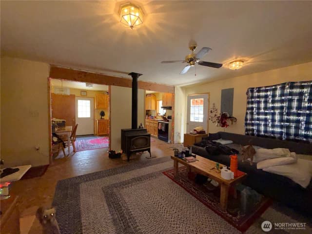 Property photo for 37 Gardner Creek Road, Republic photo 4